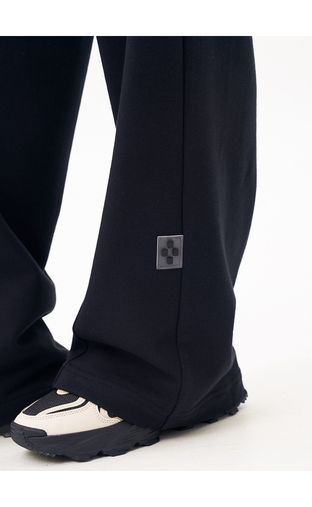 Women’s FRND Charme Pants in Black