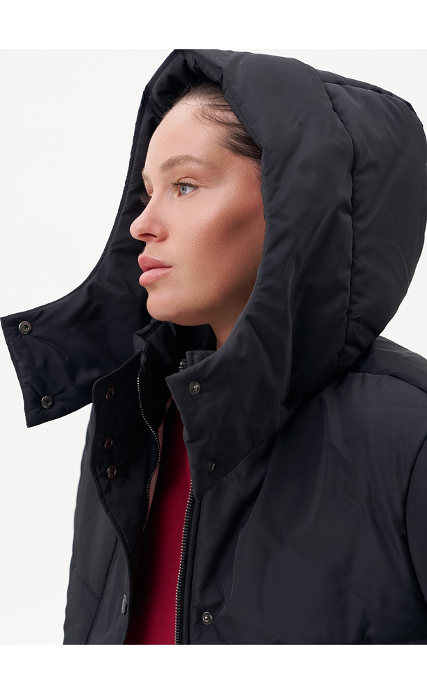 Women’s FRND Travel Jacket in Black